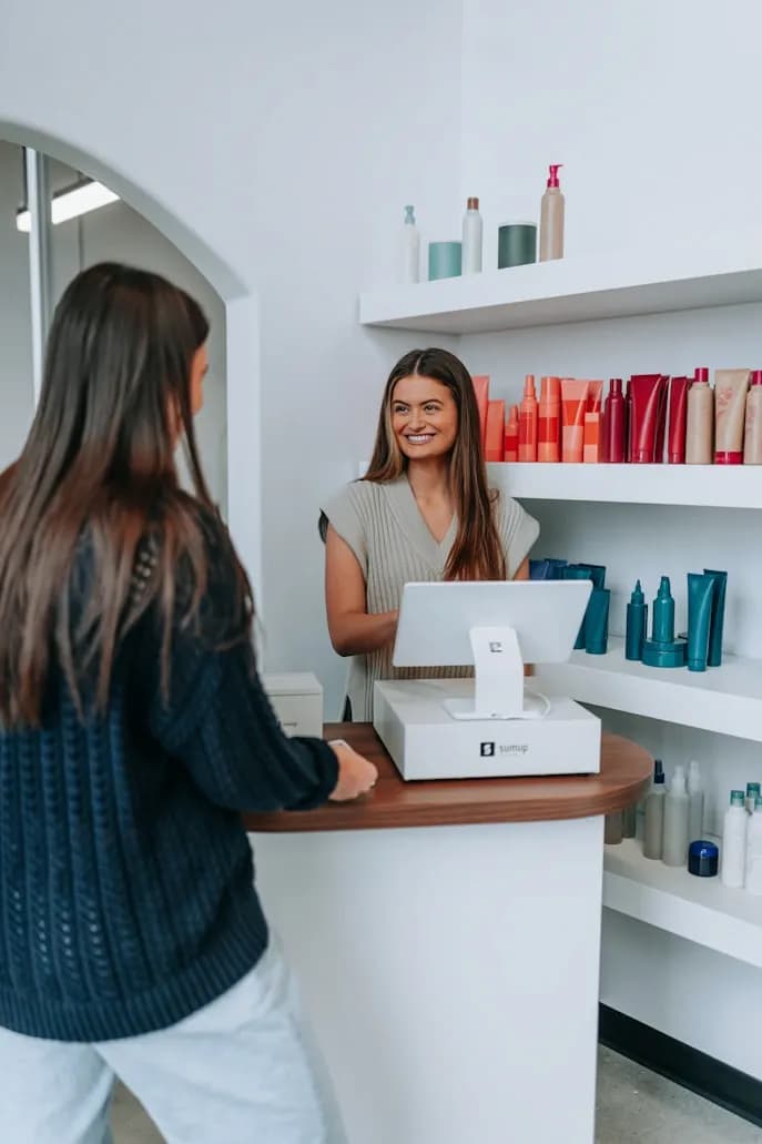 Acompanhe caixa e crescimento usando o BeautySync para gestão e agendamento